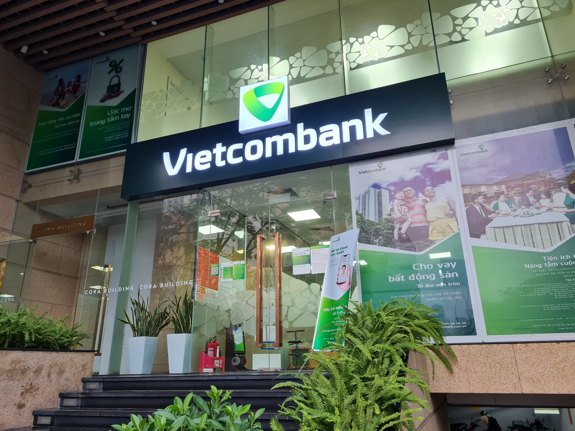 Vietcombank Quảng Ninh rao bán túi ni lông